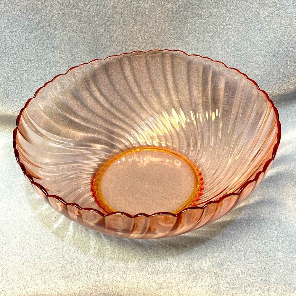 Vintage Arcoroc France Pink Glass Swirl Rosaline Bowl
